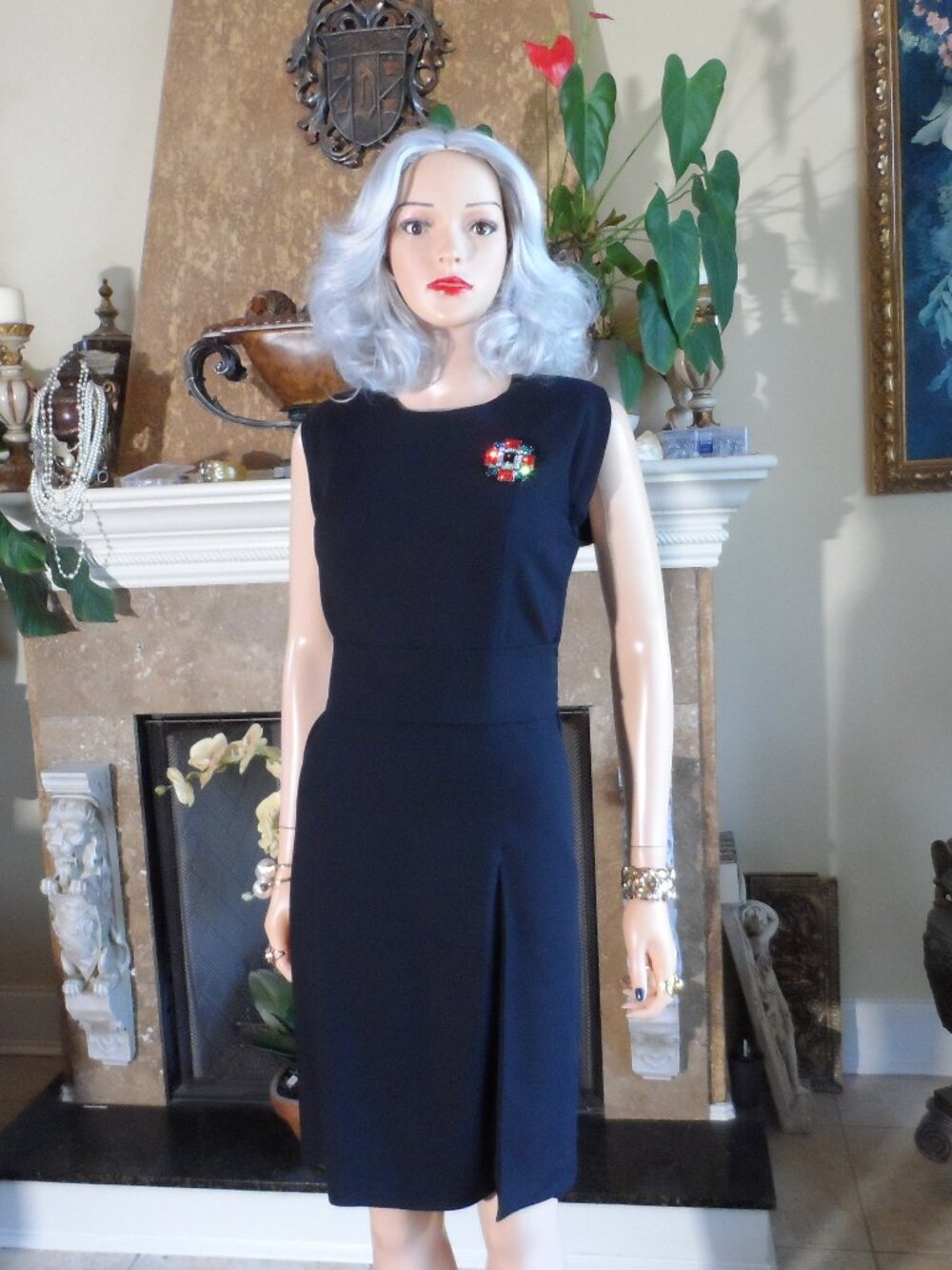 Gucci Black Wool Blend Sheath Dress w/Front Pleat Detail SIze IT 44- US 8